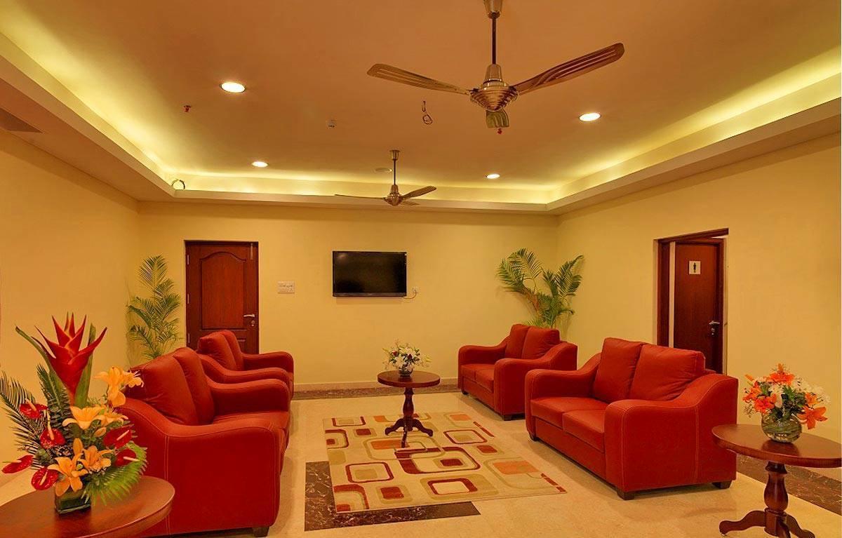 Dhanunjayas Luxury Hotel Hosūr Exterior foto
